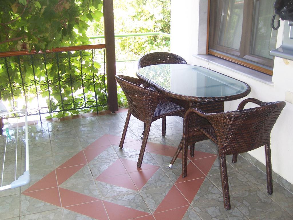 Sirines Studios Prínos Habitación foto